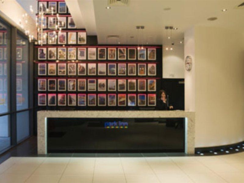 Moxy Belfast City Exteriör bild